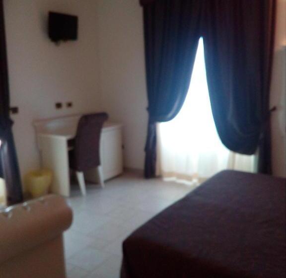 スタンダードルーム, Madonna Delle Grazie