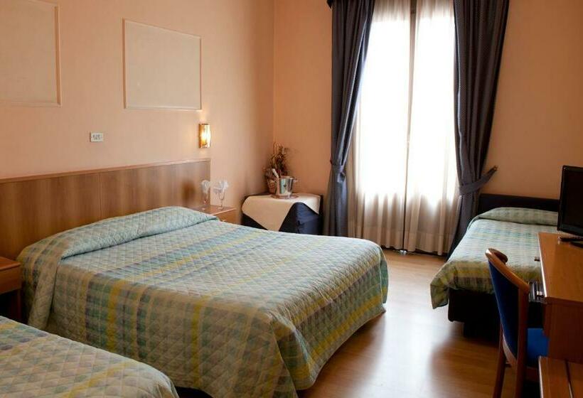 اتاق استاندارد چهار تخته, Porziuncola