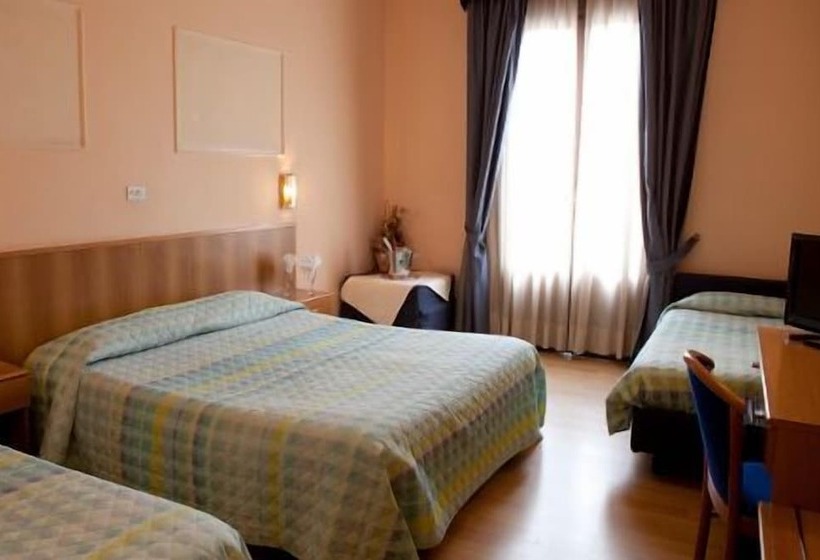 اتاق استاندارد چهار تخته, Porziuncola