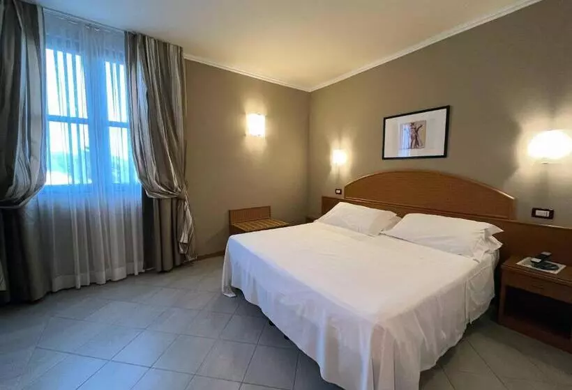 Standard-huone, Regina