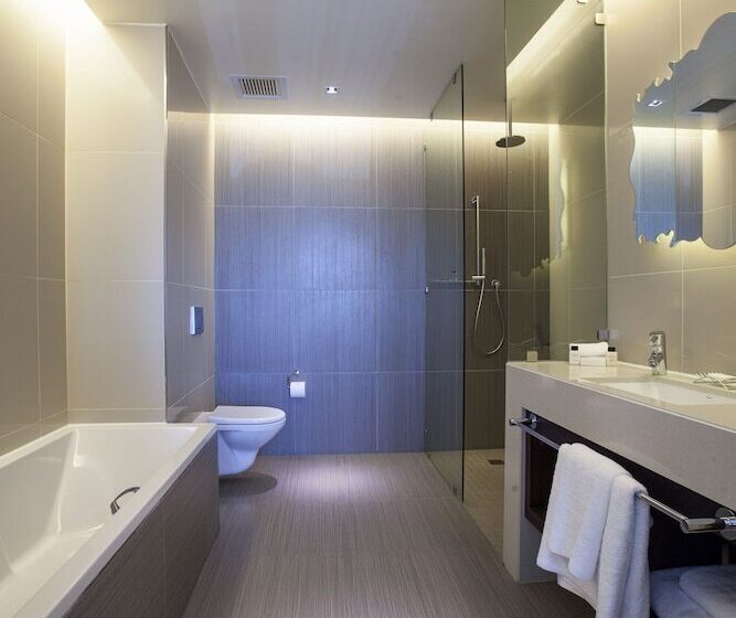 Номер Стандарт, Southern Sun Hyde Park Sandton