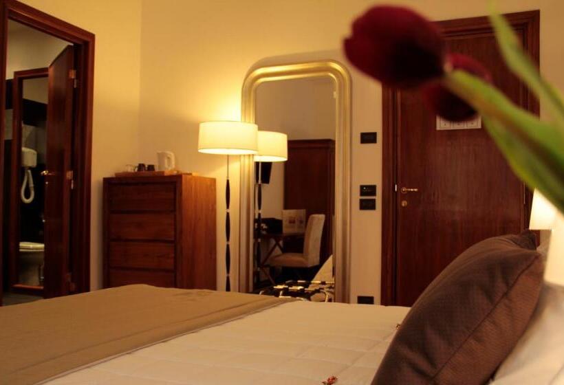 חדר סטנדרט לארבעה, St. Peter  Six Rooms & Suites