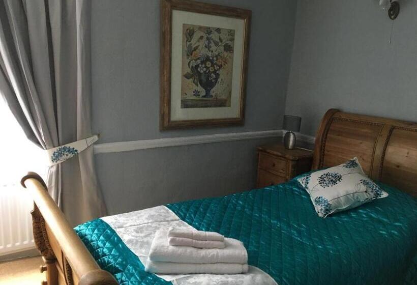 Номер Стандарт, The Old Well Inn