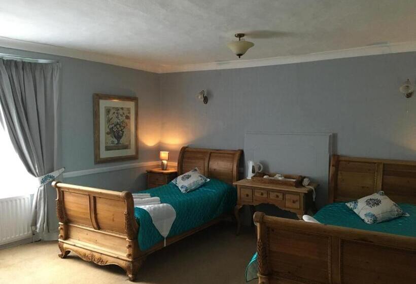 Номер Стандарт, The Old Well Inn