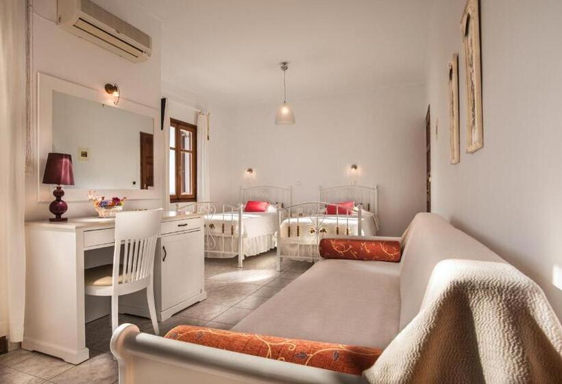 Трехместный Superior Вид на Море, Villa Maryelen