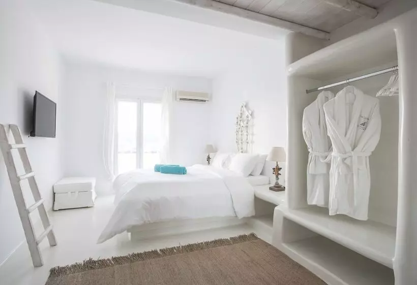 اتاق سوپریور, Paros Palace