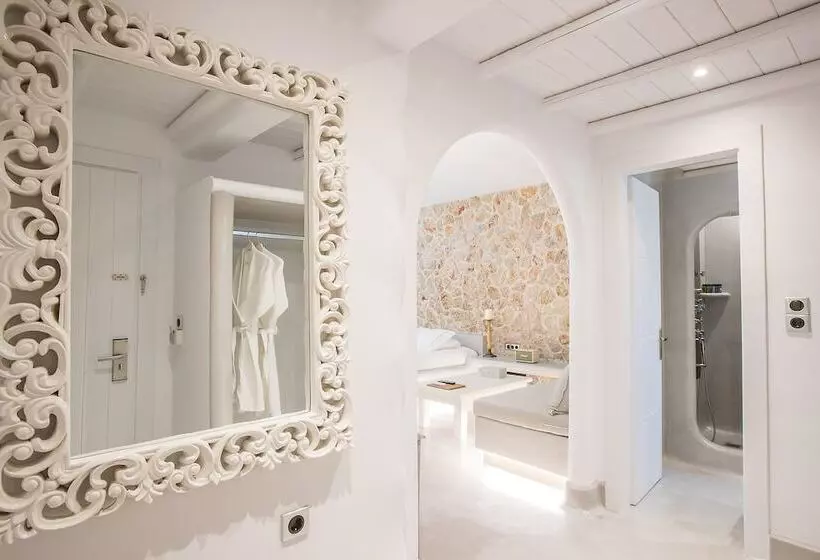 سوییت اجرایی, Paros Palace