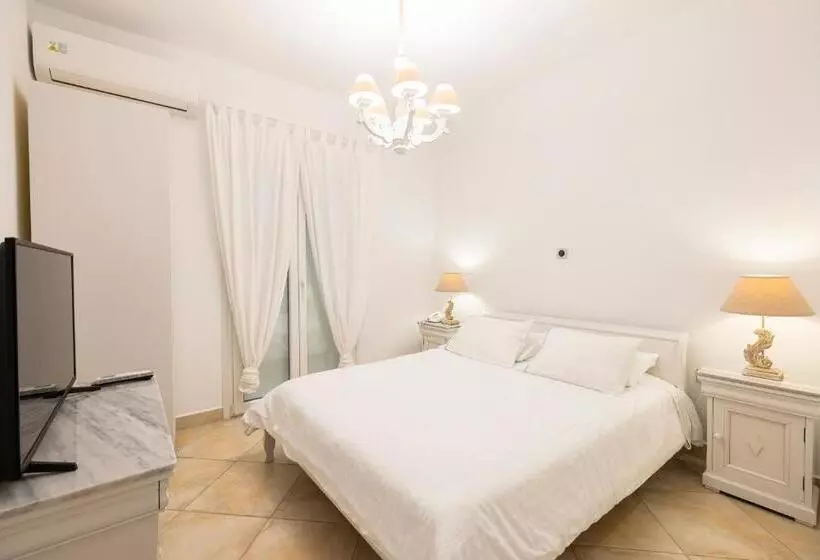 سوئیت 2 خوابه, Paros Palace