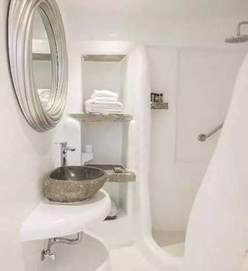 سوئیت با وان آب گرم, Paros Palace
