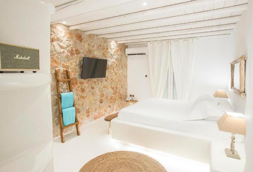 带按摩浴盆的套房, Paros Palace