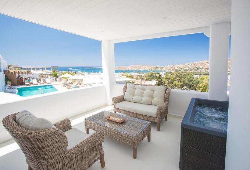 자쿠지 스위트, Paros Palace