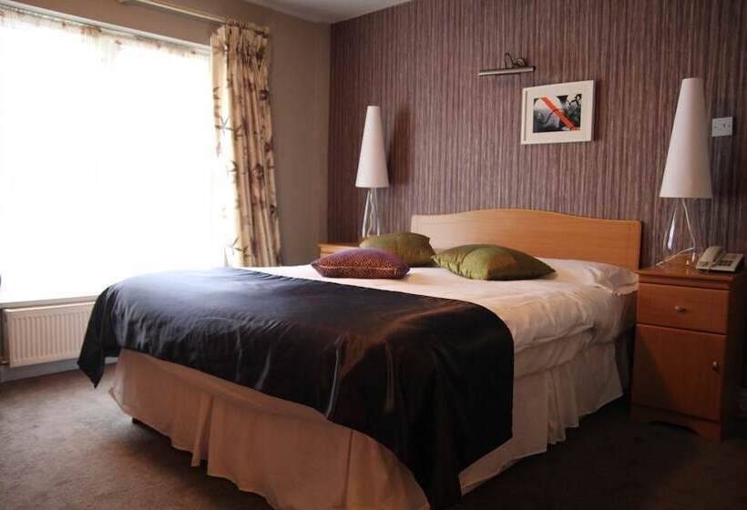 Номер Стандарт, The Old Imperial Hotel Youghal