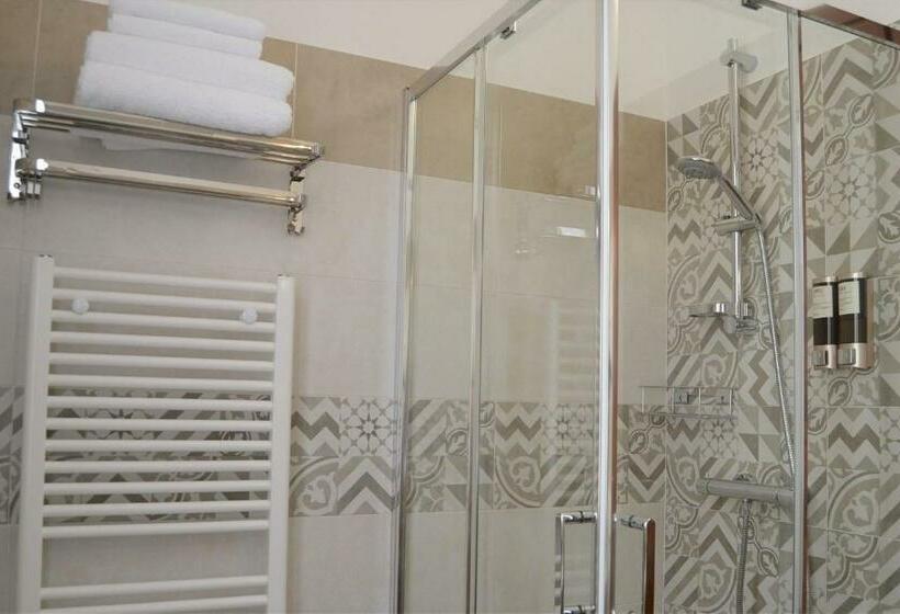 חדר דלוקס, Nuscos Bed And Breakfast