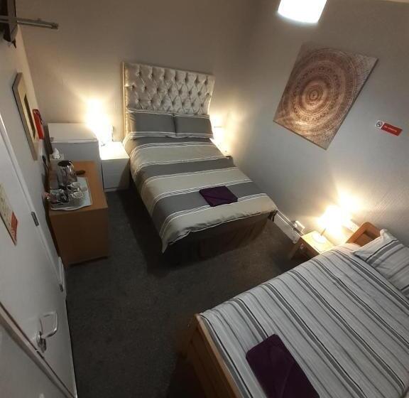 חדר אקונומי, Caversham Lodge