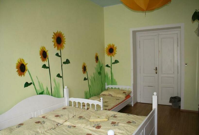 Cama em Quarto Compartilhado, Artharmony Pension & Hostel