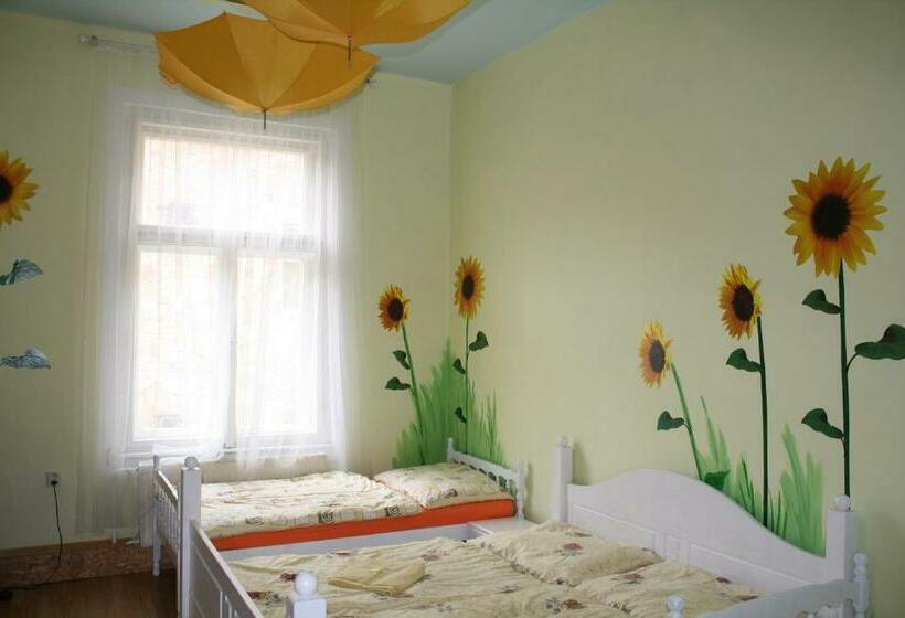 Cama em Quarto Compartilhado, Artharmony Pension & Hostel