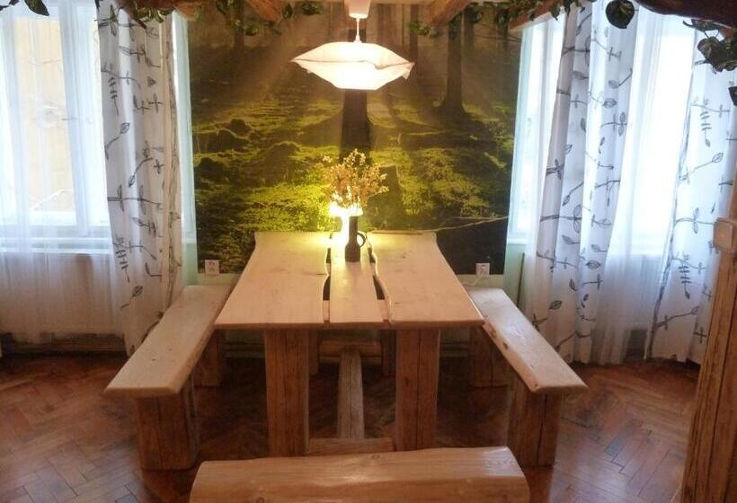 Cama em Quarto Compartilhado, Artharmony Pension & Hostel