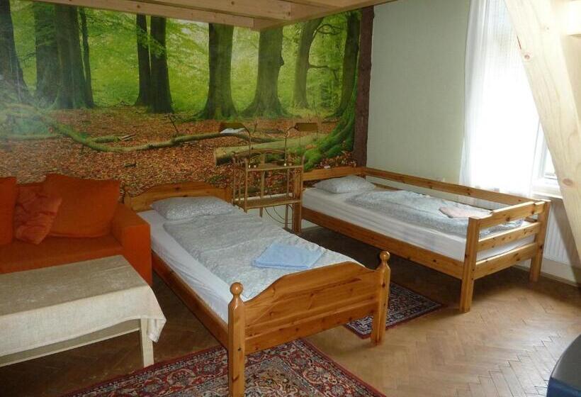 Cama em Quarto Compartilhado, Artharmony Pension & Hostel