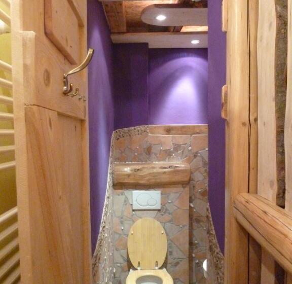 Quarto Familiar Banheiro Compartilhado, Artharmony Pension & Hostel