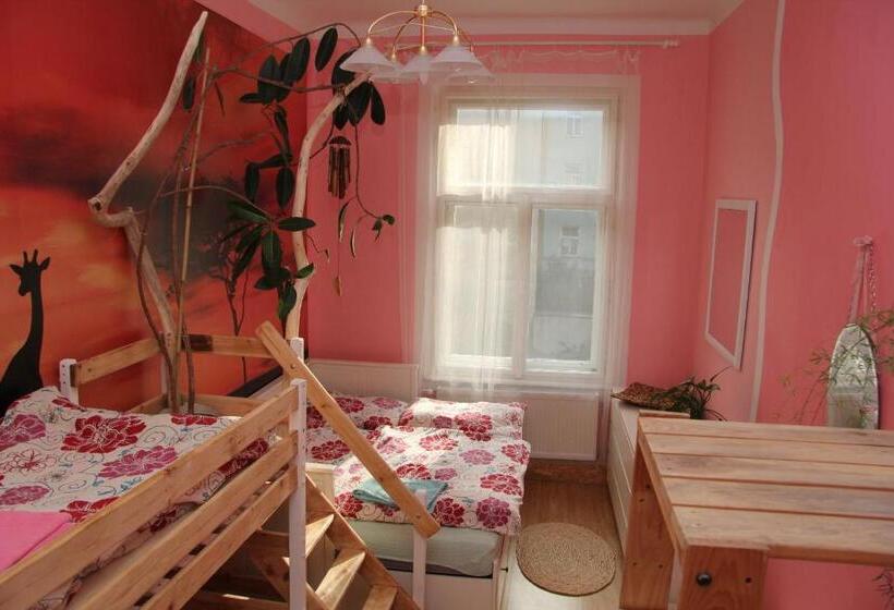 Quarto quádruplo Económico Casa de banho partilhada, Artharmony Pension & Hostel