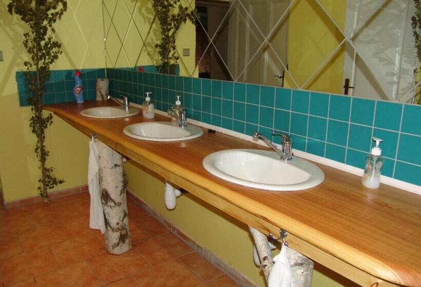 Quarto Familiar Banheiro Compartilhado, Artharmony Pension & Hostel