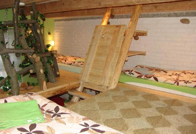 Quarto Familiar Banheiro Compartilhado, Artharmony Pension & Hostel