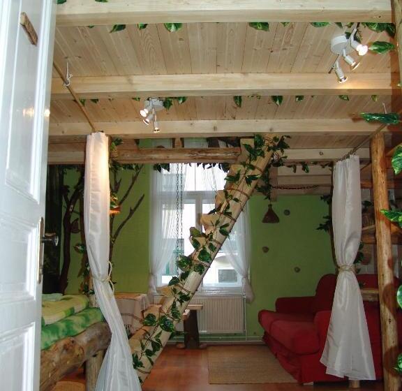 Quarto Familiar Banheiro Compartilhado, Artharmony Pension & Hostel