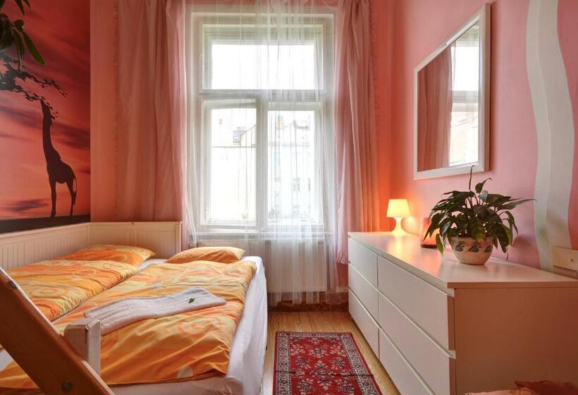 Quarto quádruplo Económico Casa de banho partilhada, Artharmony Pension & Hostel