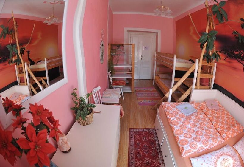 Quarto Quádruplo Estandar, Artharmony Pension & Hostel