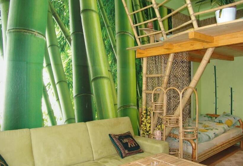 Quarto triplo standard com casa de banho exterior, Artharmony Pension & Hostel