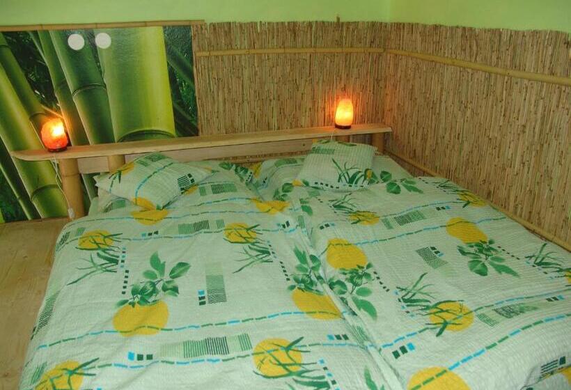 Quarto triplo standard com casa de banho exterior, Artharmony Pension & Hostel