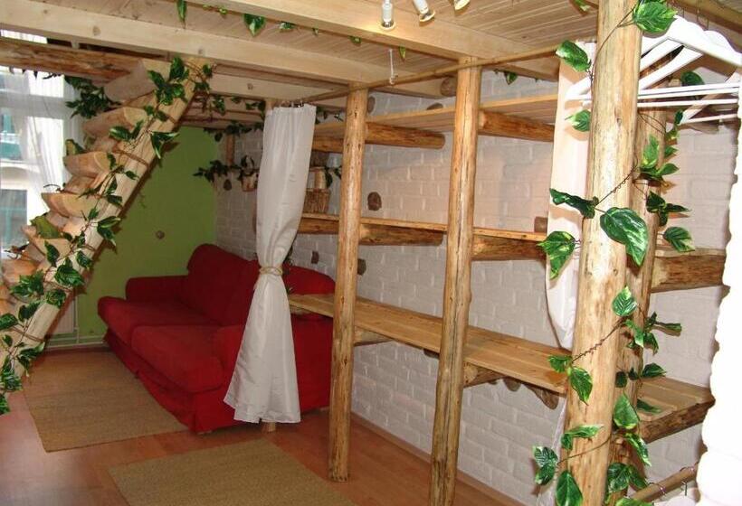 Quarto Familiar Banheiro Compartilhado, Artharmony Pension & Hostel