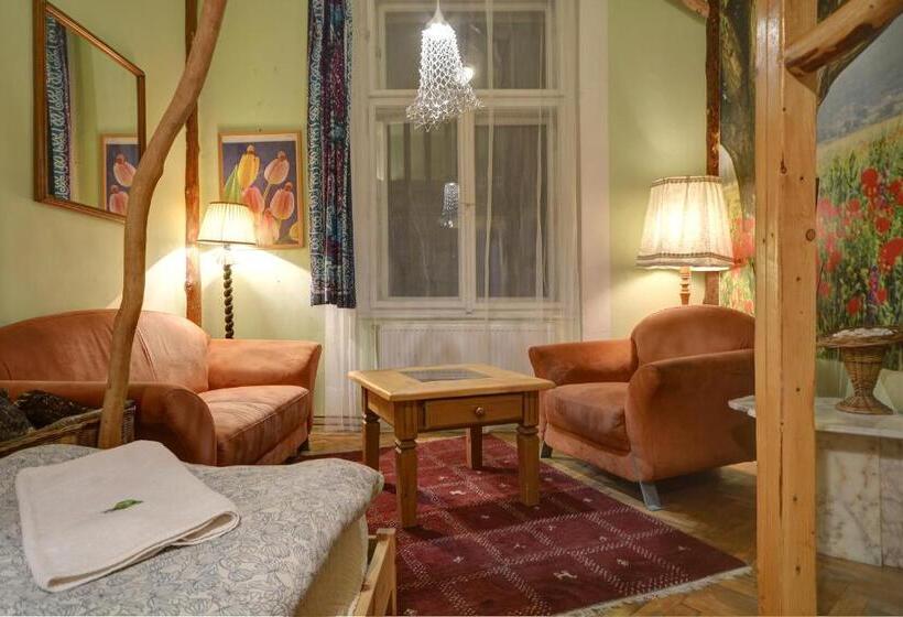 Quarto Familiar Banheiro Compartilhado, Artharmony Pension & Hostel