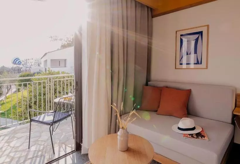 ガーデンビュークラシックルーム, Brown Beach Evia Island, All Inclusive In Eretria, A Member Of Brown Hotels