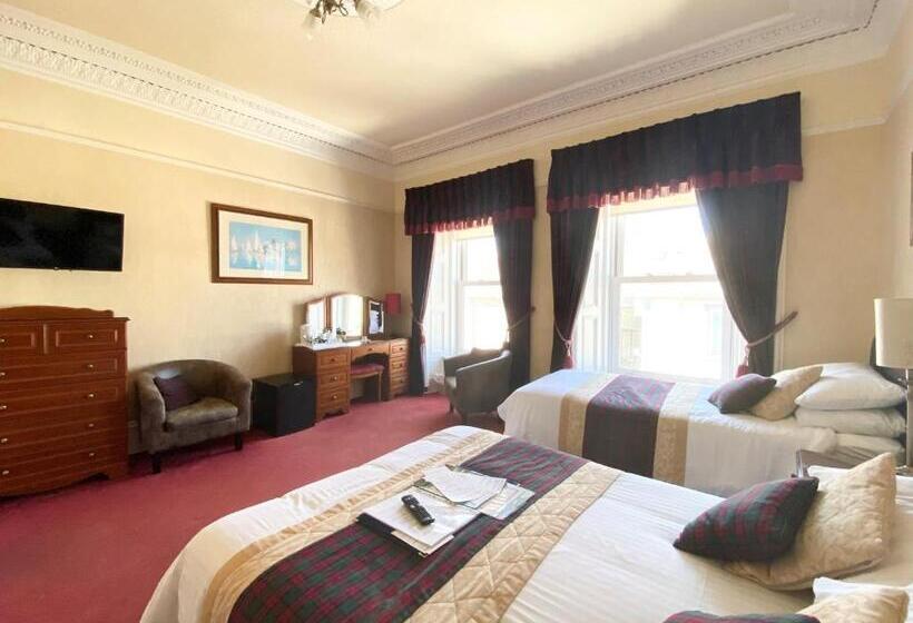 חדר משפחתי, Daviot Guest House