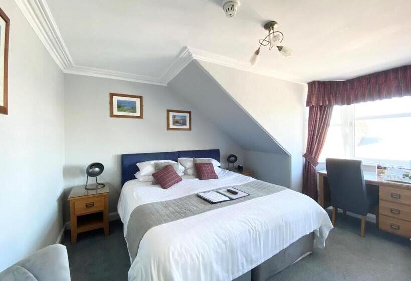 חדר סטנדרט עם מיטת קינג, Daviot Guest House