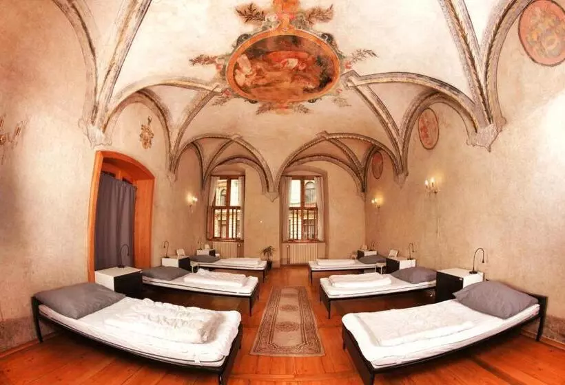 تختخواب در اتاق مشترک, Hostel Homer   Old Town Square