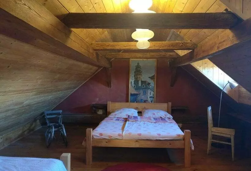 اتاق اکونومی, Hostel Krumlov House