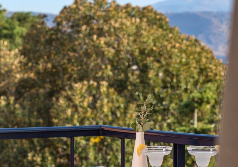 주니어 스위트, Avra City Boutique