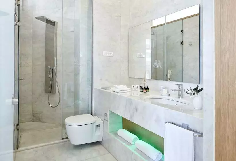 اتاق سوپریور, Avra City Boutique