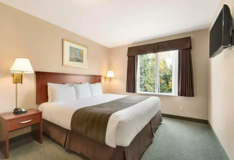 身障者適用スタンダードルーム, Days Inn By Wyndham Thunder Bay North
