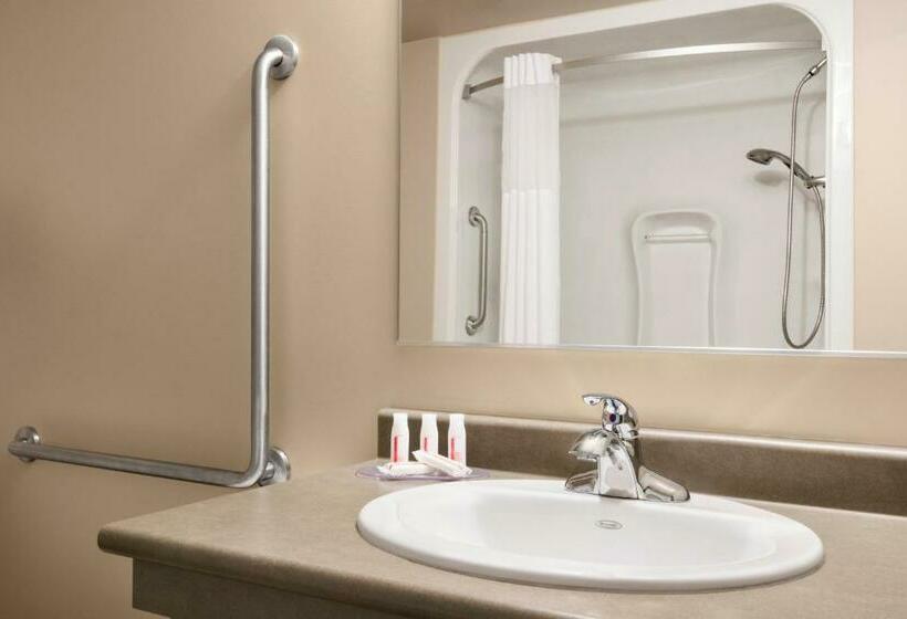 غرفة قياسية لذوى الاحتياجات الخاصة, Days Inn By Wyndham Thunder Bay North