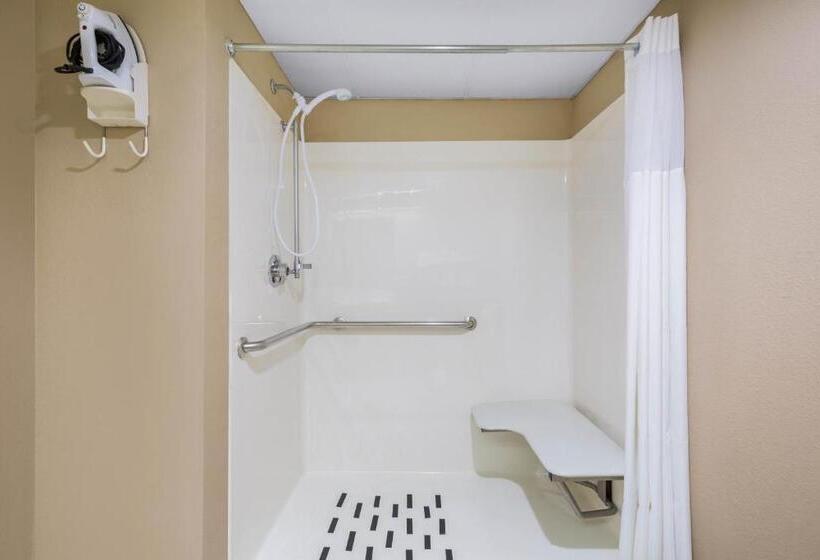 غرفة ديلوكس لذوى الاحتياجات الخاصة, Days Inn & Suites By Wyndham Cuba