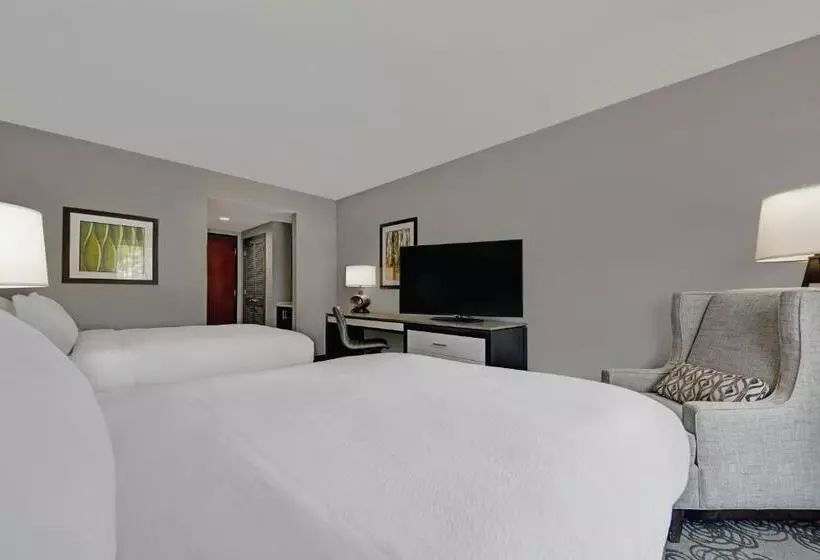 クイーンサイズベッドのクラシックルーム, Four Points By Sheraton Birmingham Homewood
