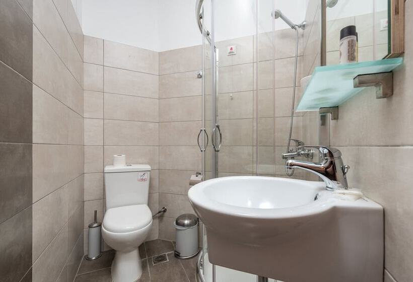 Номер Стандарт Трехместный, Galini