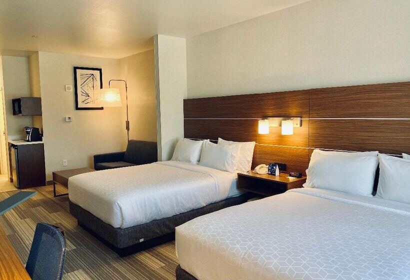 جناح, Holiday Inn Express & Suites Beaumont   Oak Valley, An Ihg