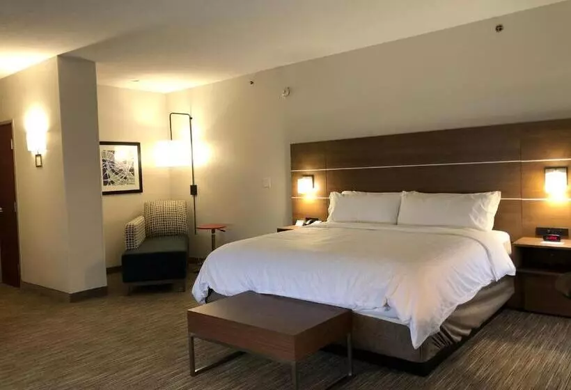 エクゼクティブスイート, Holiday Inn Express Hotel & Suites Franklin, An Ihg