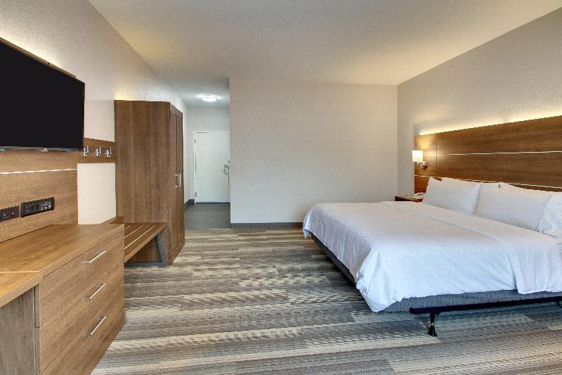 Номер Стандарт Кровать Кинг Адаптированный для Инвалидов, Holiday Inn Express & Suites Laurel, An Ihg