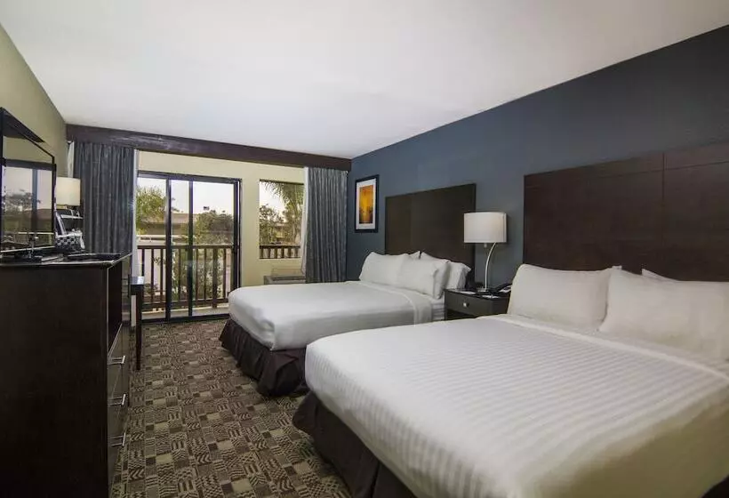 ２ダブルベッドのスタンダードルーム, Holiday Inn Express Hotel & Suites Solana Beach Del Mar, An Ihg
