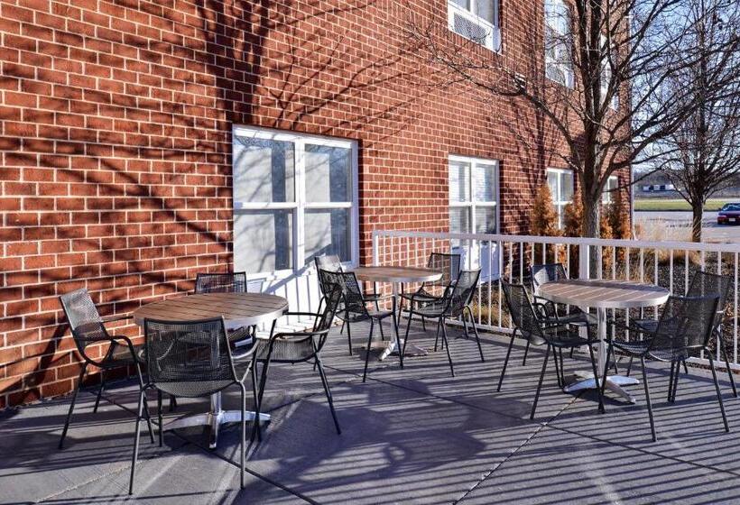 جناح, Holiday Inn Express Hotel & Suites St. Louis West O Fallon, An Ihg